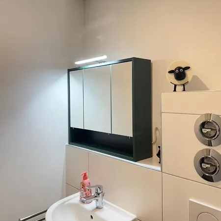 Kleines Glueck Karlsruhe - Waschmaschine, Sbahn, Regendusche, Fussbodenheizung Apartment