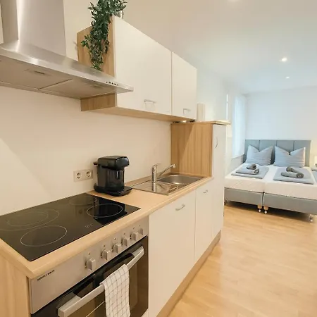 Kleines Glueck - Waschmaschine, Sbahn, Regendusche, Fussbodenheizung